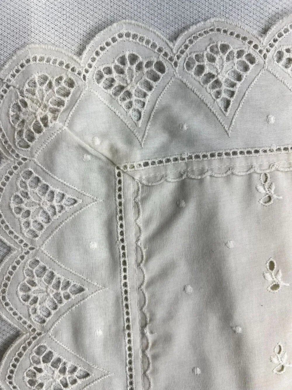 Vintage Beige Cotton Eyelet Lace Trim Classic Pillow Shams Set Bedding Set of 2